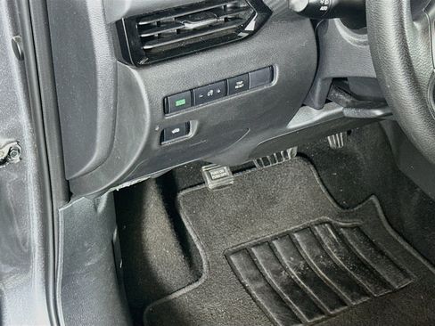 Used 2025 Nissan Sentra SV FWD image 17