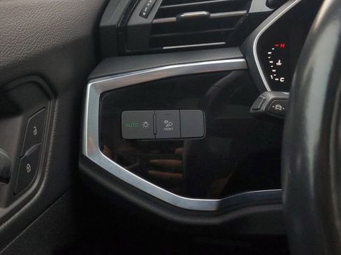 Used 2023 Audi Q3 2.0T Premium image 16