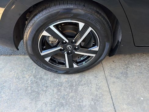 Used 2025 Nissan Sentra SV FWD image 36