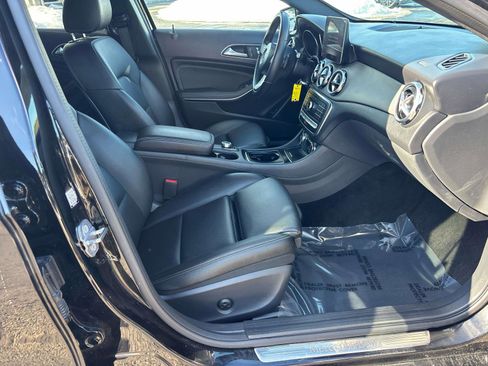 Used 2020 Mercedes-Benz GLA 250 4MATIC image 16