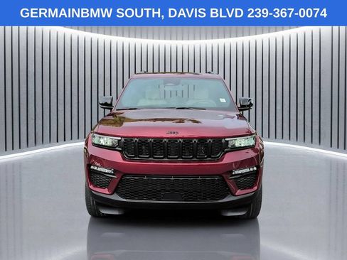 Used 2023 Jeep Grand Cherokee Limited w/ Black Appearance Package AWD/4WD image 10