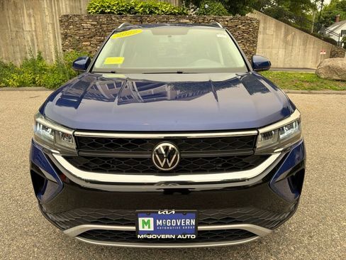 Used 2022 Volkswagen Taos SE FWD image 9