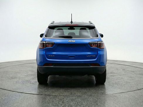 Used 2025 Jeep Compass Limited image 7