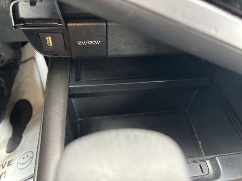 Used 2024 Toyota Camry LE image 30