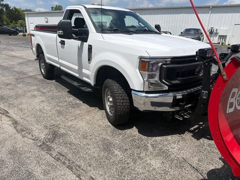 Used 2022 Ford F250 XL w/ Power Equipment Group AWD/4WD image 4