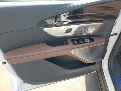 New 2026 Lincoln Nautilus Reserve AWD/4WD image 8