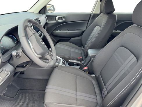 New 2026 Hyundai Venue SEL FWD image 9