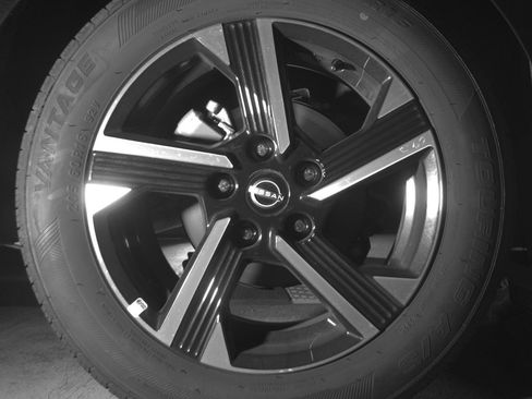 Used 2025 Nissan Sentra SV image 15