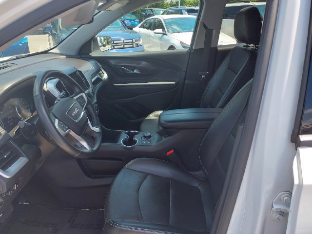 Used 2023 GMC Terrain SLT w/ Elevation Edition FWD image 9