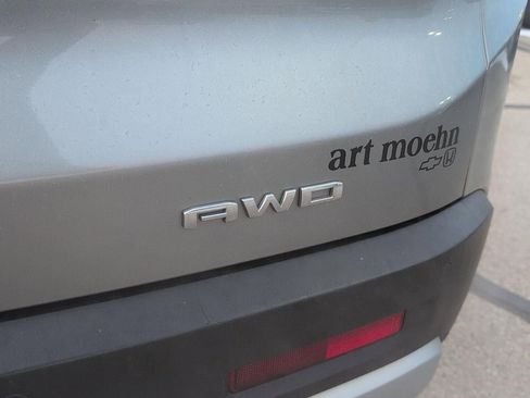 Used 2023 GMC Acadia SLT image 6