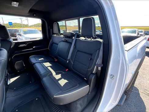 Used 2025 GMC Sierra 2500 AT4X AWD/4WD image 28