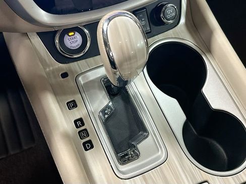 Used 2016 Nissan Murano SL AWD/4WD image 18