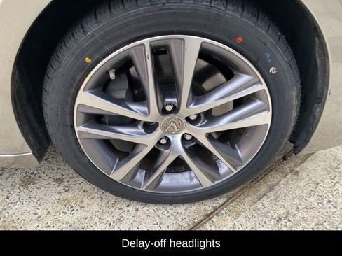 Used 2018 Lexus IS 300 image 13