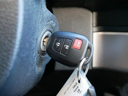 Used 2019 Toyota Tacoma SR image 49