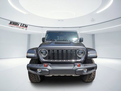 New 2025 Jeep Gladiator Mojave w/ Convenience Group image 7