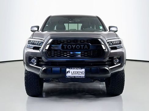 Used 2021 Toyota Tacoma TRD Off-Road w/ TRD Premium Off Road Package AWD/4WD image 2
