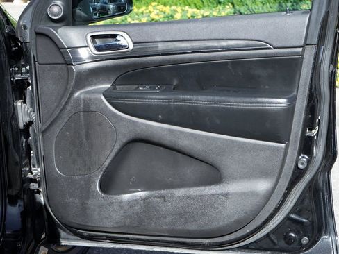 Used 2019 Jeep Grand Cherokee Limited X image 40