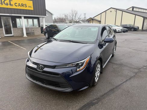 Used 2025 Toyota Corolla LE image 2