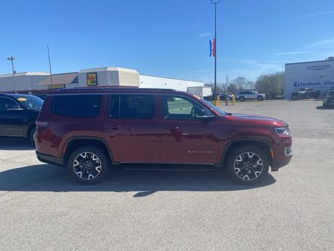 New 2024 Jeep Wagoneer Series III w/ Flexible Seating Group AWD/4WD image 7