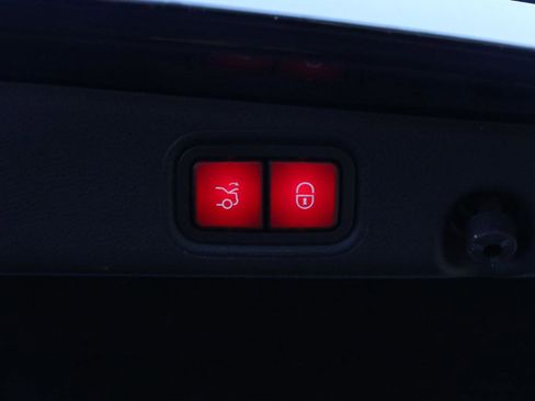 Used 2021 Mercedes-Benz E 350 4MATIC Sedan image 30