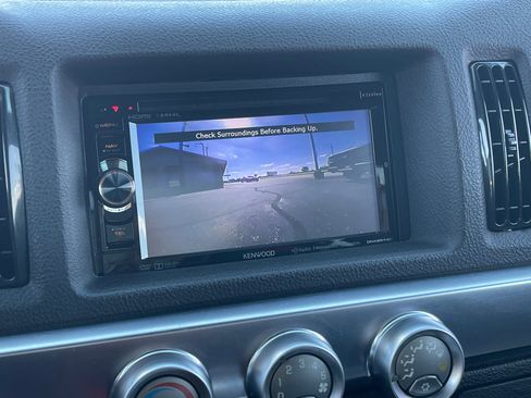 Used 2003 Chevrolet SSR w/ Preferred Equipment Group image 27