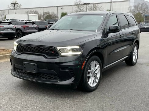 Used 2024 Dodge Durango GT image 3