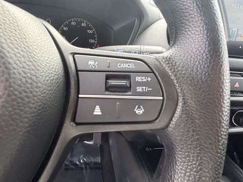 Used 2027 Honda HR-V LX image 26
