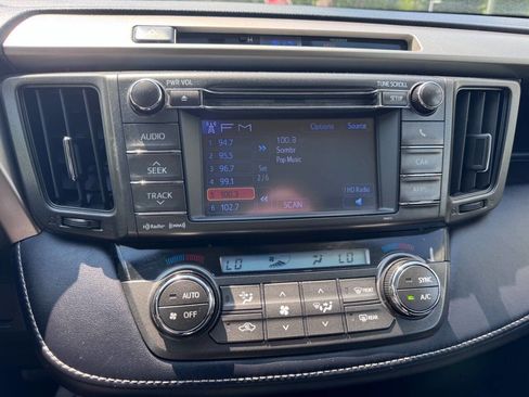 Used 2013 Toyota RAV4 XLE AWD/4WD image 21