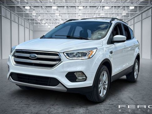 Used 2017 Ford Escape SE w/ SE Leather Comfort Package AWD/4WD image 1