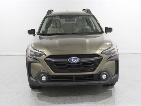 Used 2023 Subaru Outback Premium AWD/4WD image 2