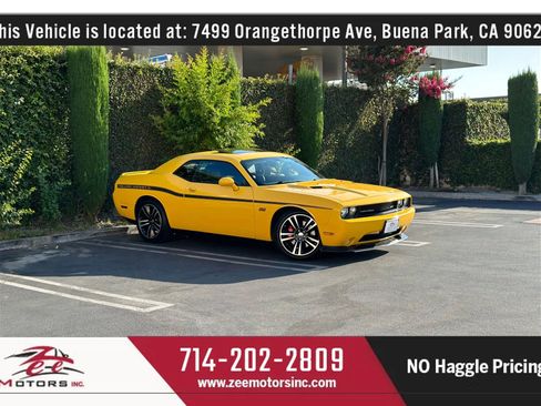Used 2012 Dodge Challenger SRT8 Yellow Jacket w/ Premium Sound Group image 2