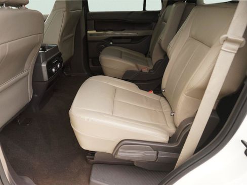 Used 2020 Ford Expedition XLT w/ Equipment Group 202A RWD image 13