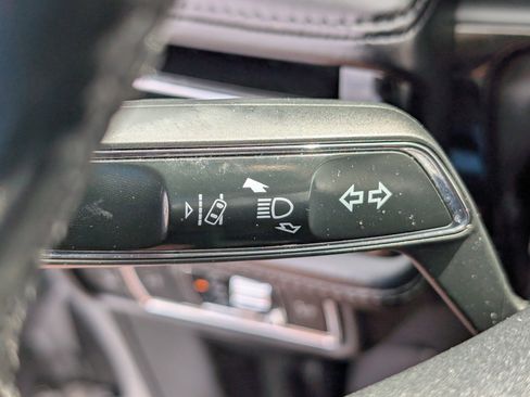 Used 2022 Lincoln Nautilus Reserve image 28