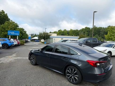 Used 2022 Honda Civic EX image 5
