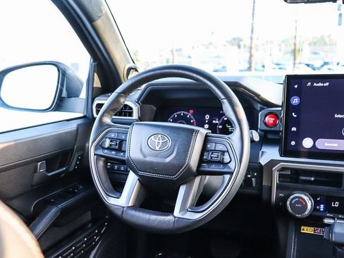 Used 2025 Toyota 4Runner TRD Off-Road Premium w/ Tow Technology Package AWD/4WD image 17