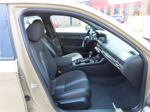 Used 2025 Honda Civic Sport image 36