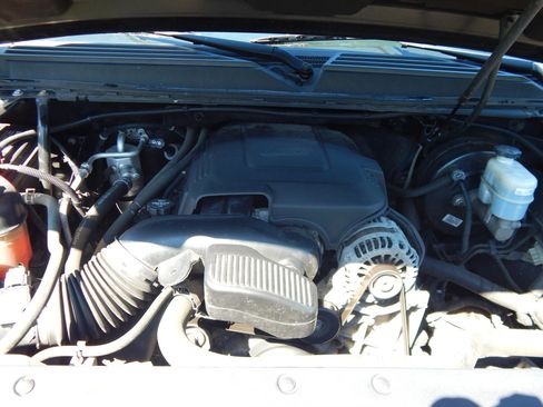 Used 2013 Chevrolet Avalanche LT image 20