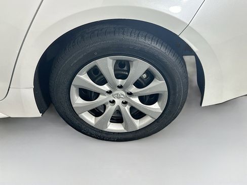 Used 2024 Toyota Corolla LE image 11