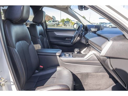 Used 2025 MAZDA CX-90 3.3 Turbo w/ Preferred Package AWD/4WD image 11