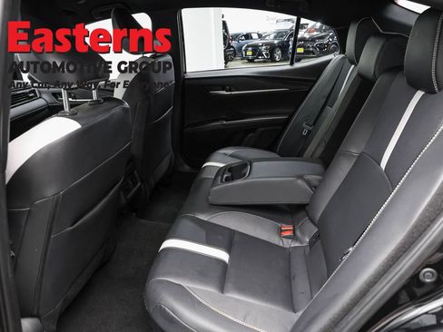 Used 2025 Toyota Camry SE FWD image 20