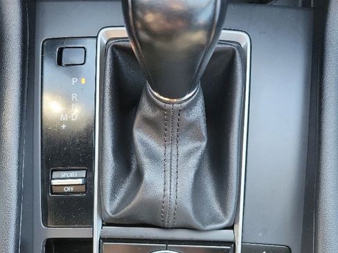 Used 2022 MAZDA MAZDA3 s FWD image 9