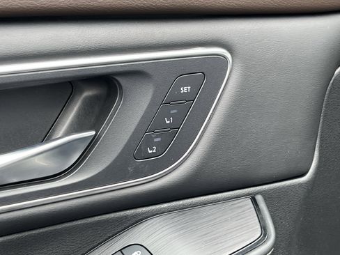 Used 2022 Nissan Rogue Platinum w/ Head-Up Display Package image 18