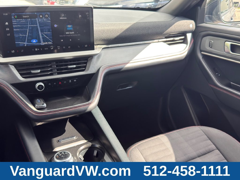 Used 2025 Ford Explorer ST-Line w/ ST-Line Street Pack AWD/4WD image 27