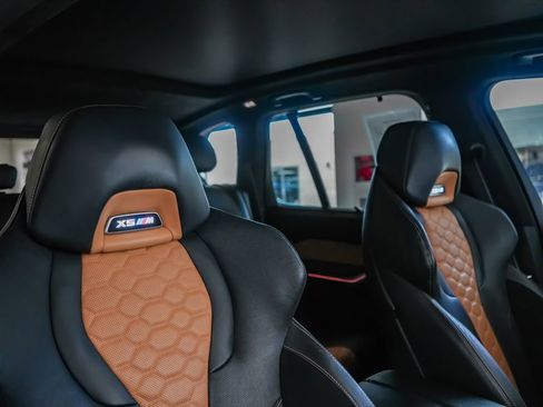 Used 2021 BMW X5 M w/ Competition Package image 31