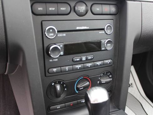 Used 2009 Ford Mustang GT Premium image 22