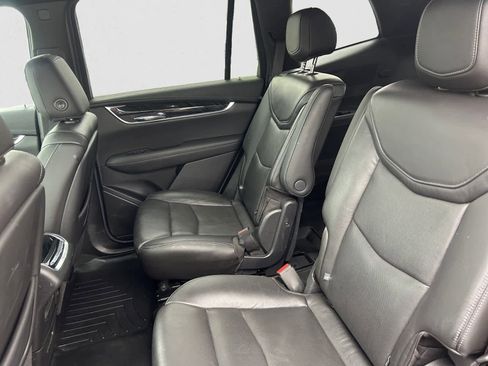 Used 2020 Cadillac XT6 Premium Luxury image 16