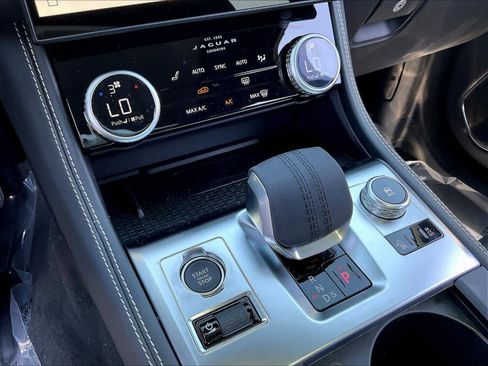 New 2026 Jaguar F-PACE R-Dynamic S image 21