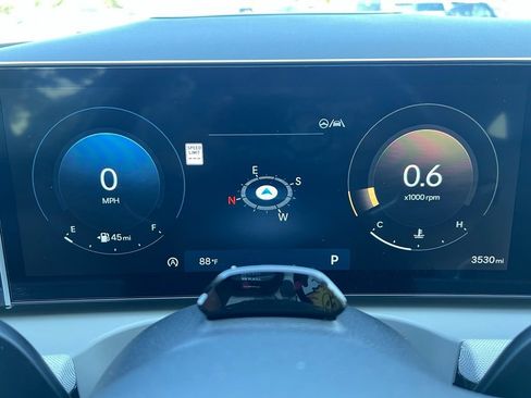 Certified 2025 Hyundai Tucson Limited FWD image 24