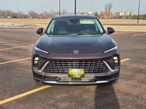 Used 2024 Buick Envision Avenir image 9