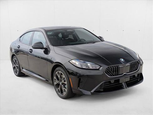 Used 2026 BMW 228i xDrive w/ Technology Package image 7